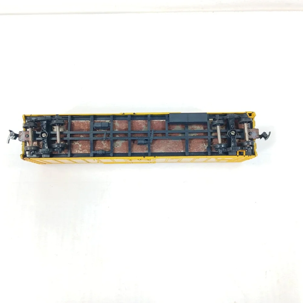Jersey Central Lines HO Scale Boxcar NJDX 41035 Yellow Green Model Train Car